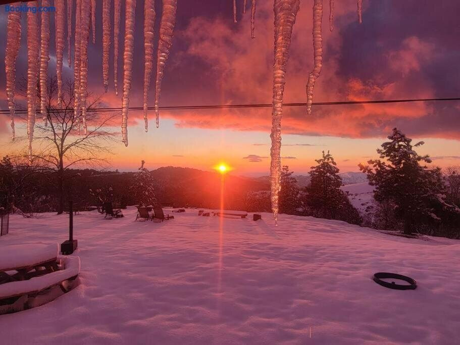 Sunsets and City Lights 3BD 2Bath