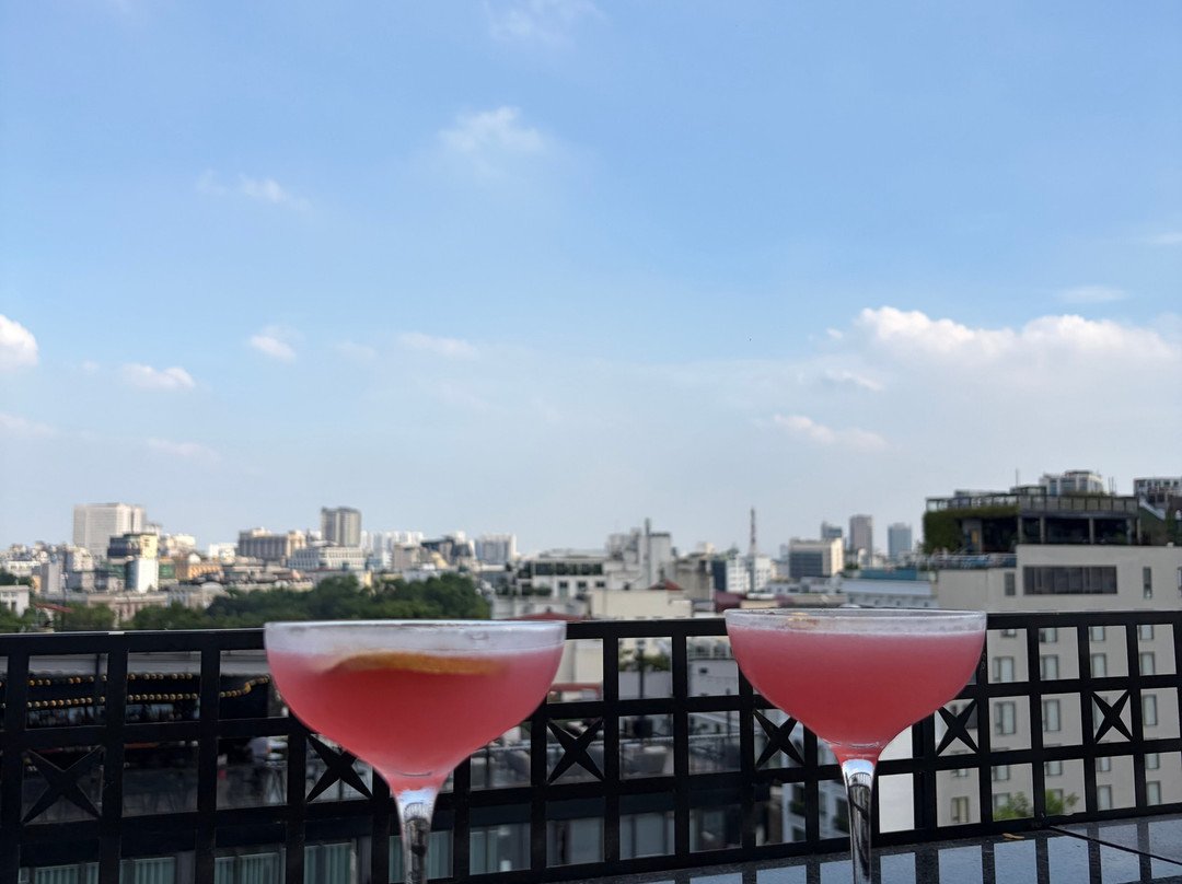 灿烂之星水疗大酒店主图