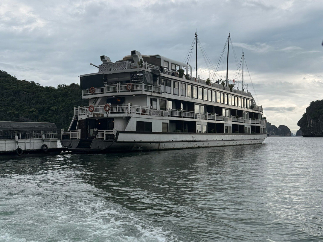 Victory Star Cruise-下龙湾必去景点