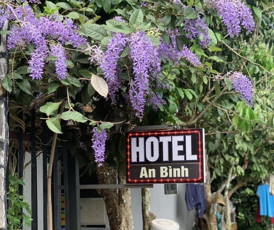 Khach San An Binh