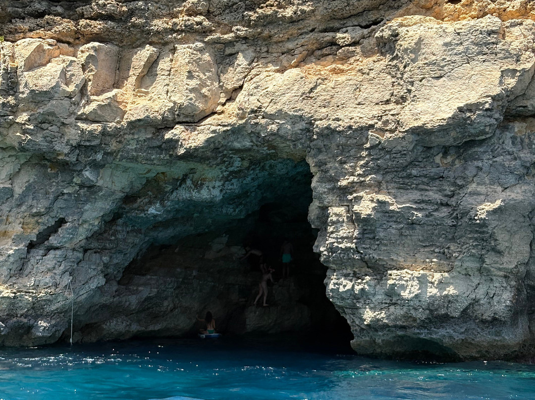 Santa Maria Caves-Comino必去景点