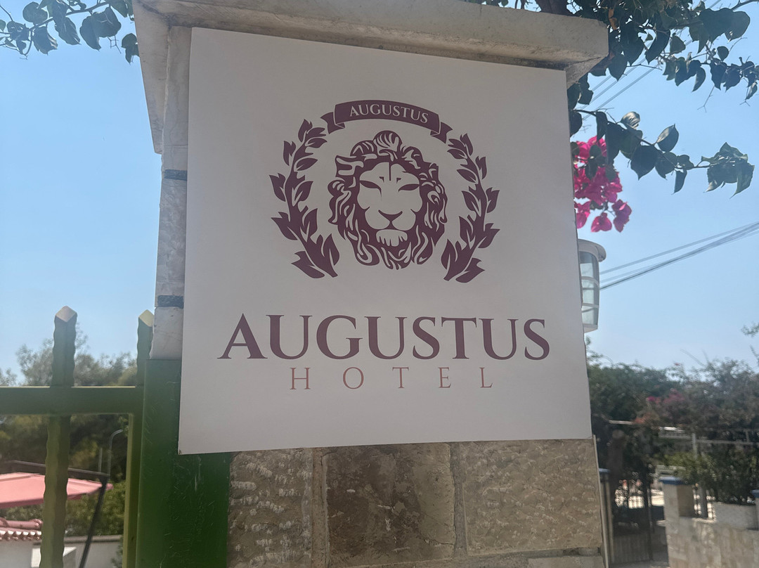 Augustus Hotel主图
