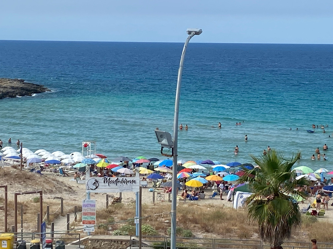 Spiaggia di Montedarena-Marina di Pulsano必去景点