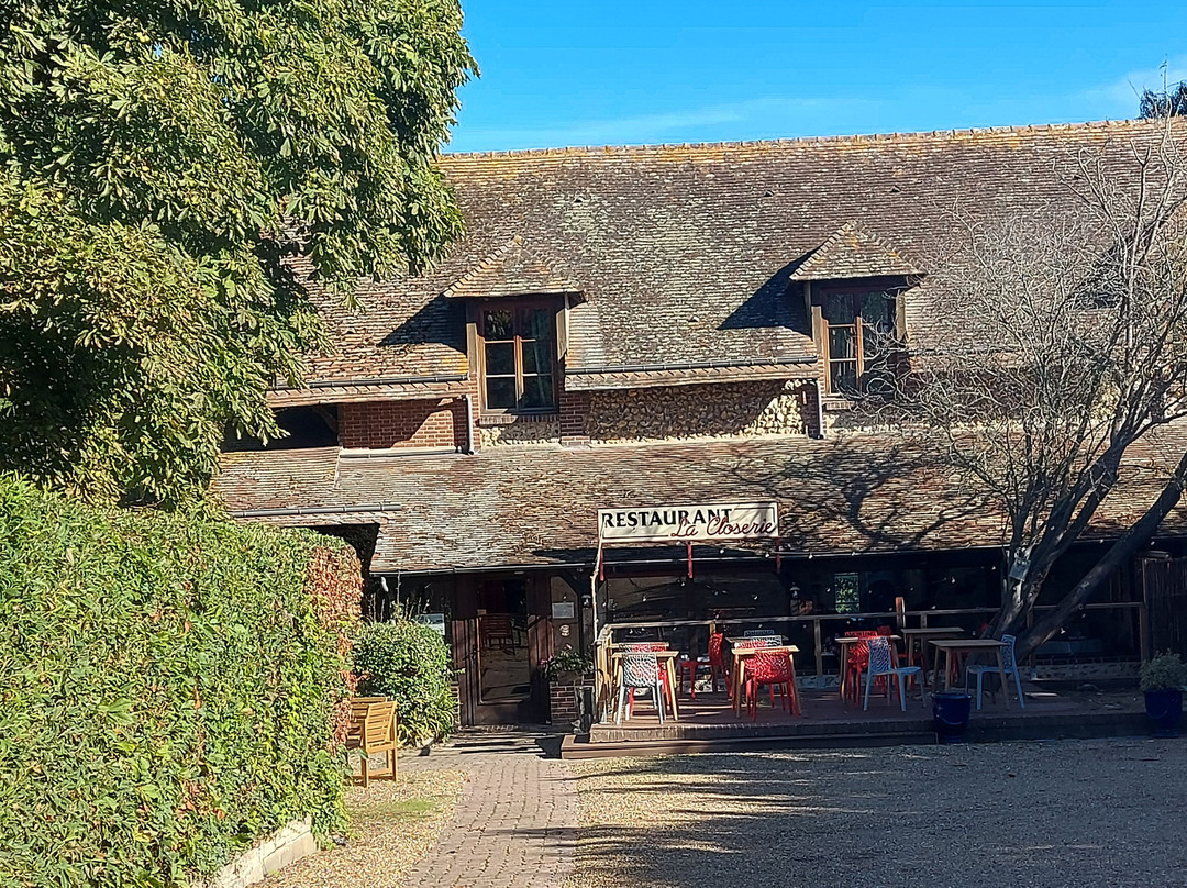 科尔奈城堡酒店主图