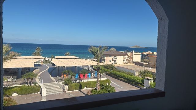 萨拉森沙滩酒店和会议中心-旅行者
