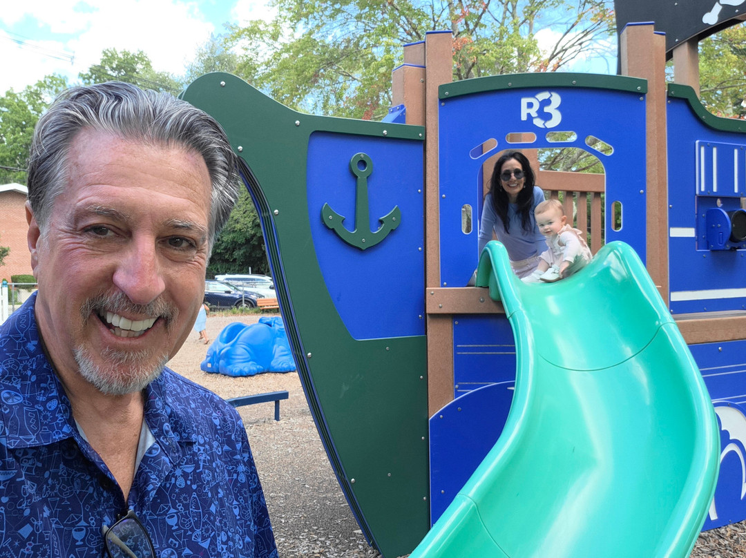 Walter Griffin Playground-Sharon必去景点