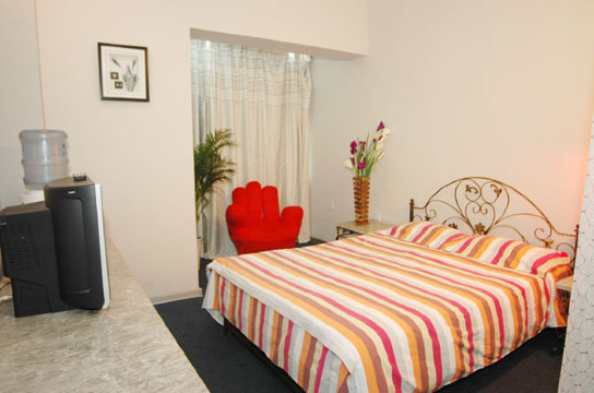 易家公寓式酒店-客卧