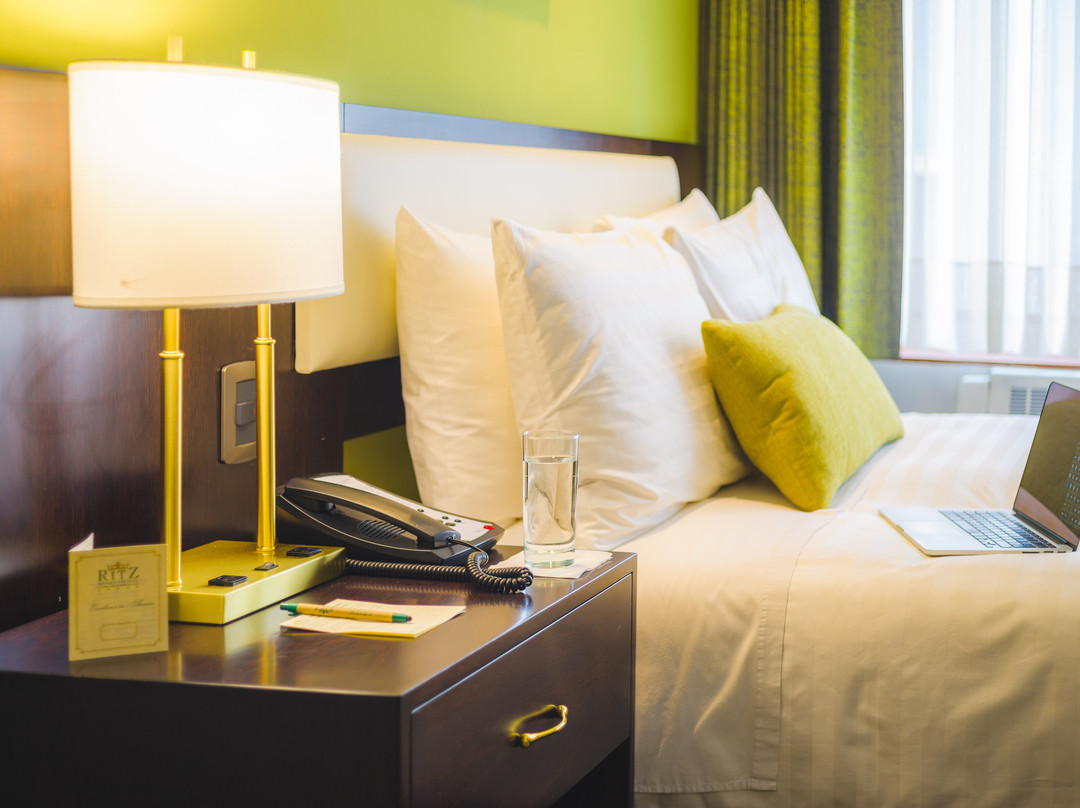 丽兹公寓酒店主图