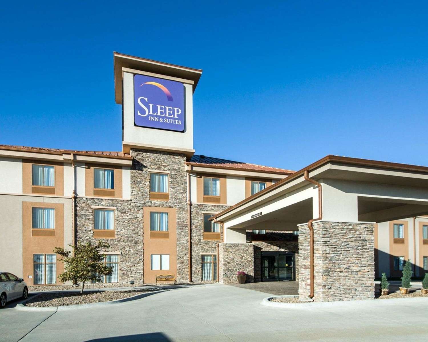 Sleep Inn & Suites-官方