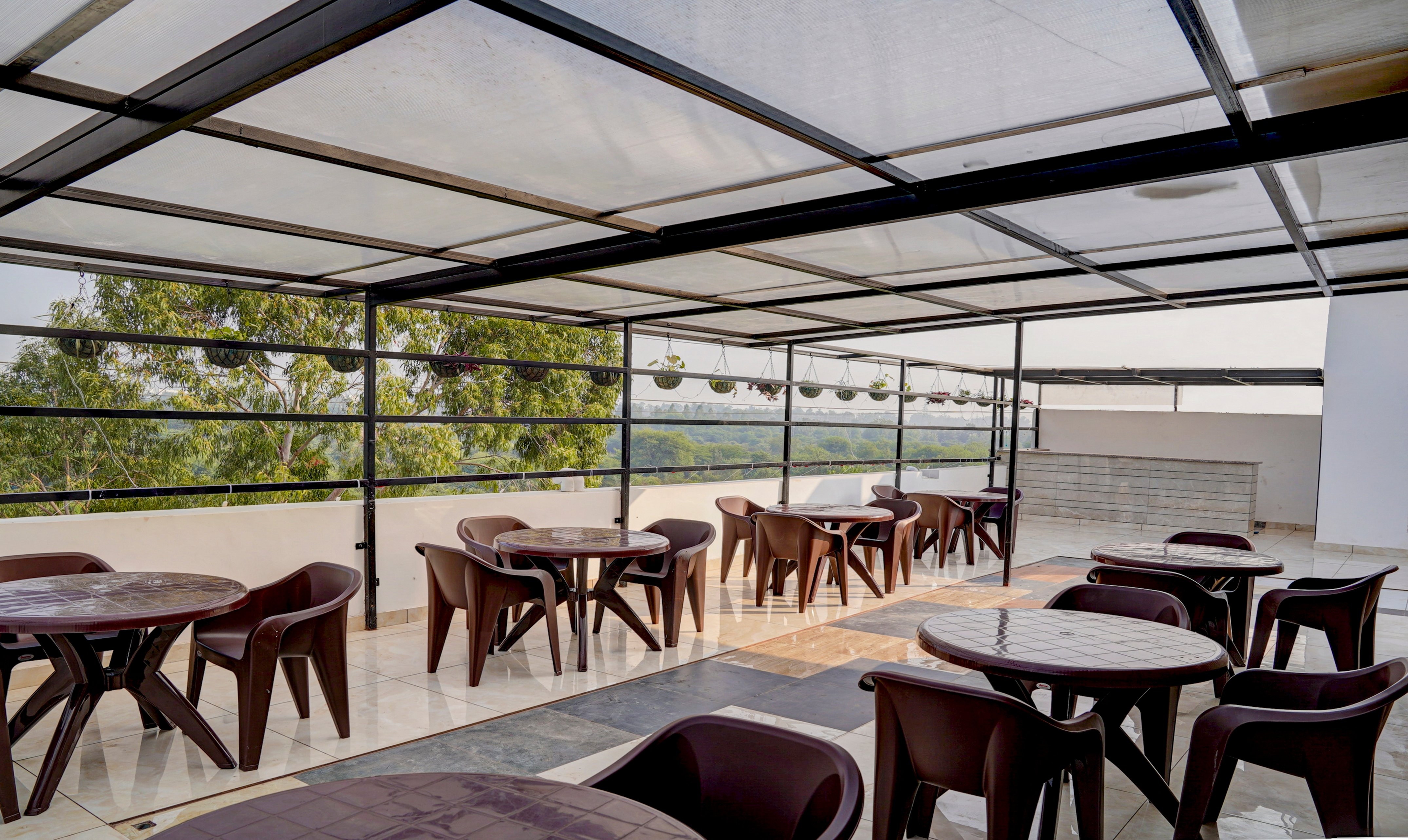 Hotel Whispering Oaks-官方