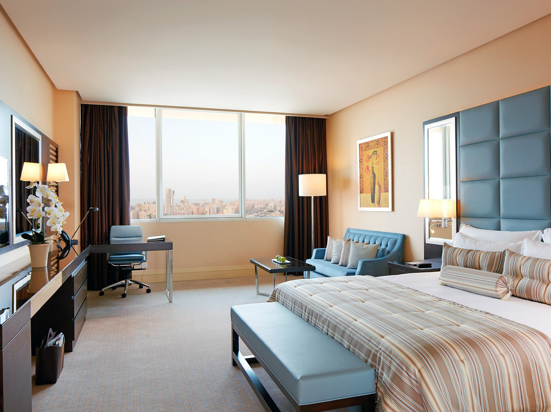 Millennium Hotel and Convention Centre Kuwait主图