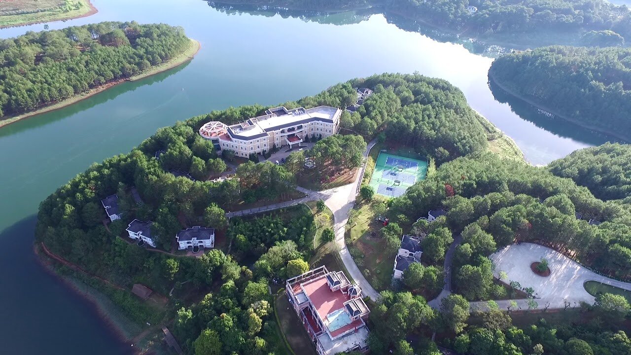 大勒伊顿斯湖渡假村-官方