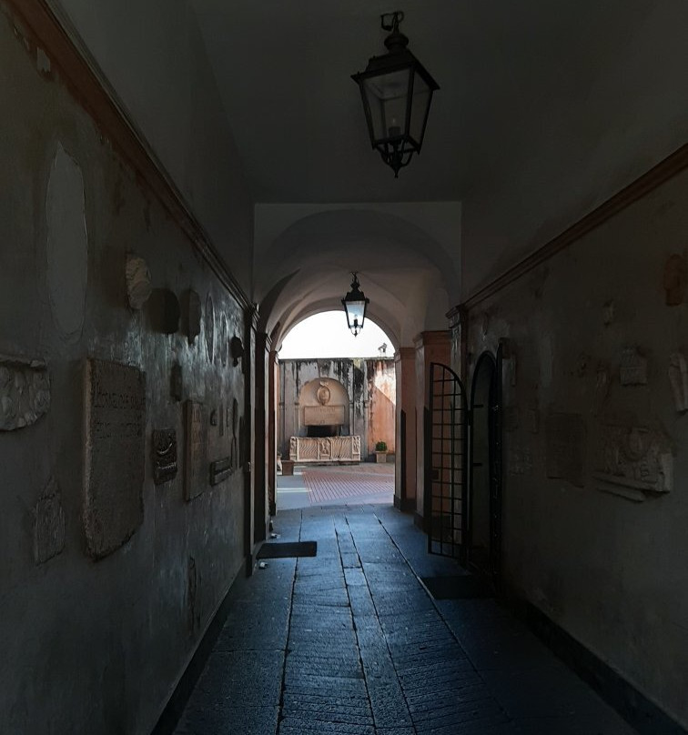 Atrio Comunale-Sutri必去景点