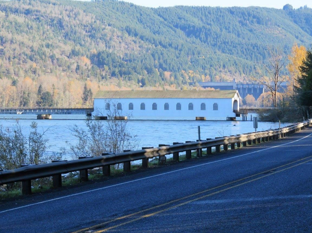 Lowell旅游景点-Lowell Bridge