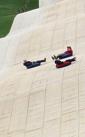 Snowflex Tubing Hill-Walnut Shade必去景点