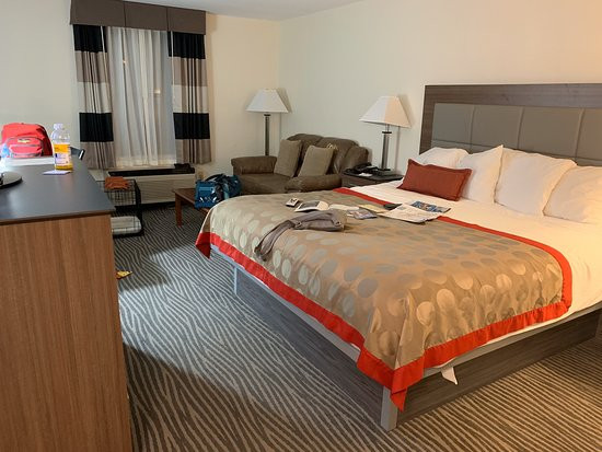 Ramada by Wyndham Hendersonville主图