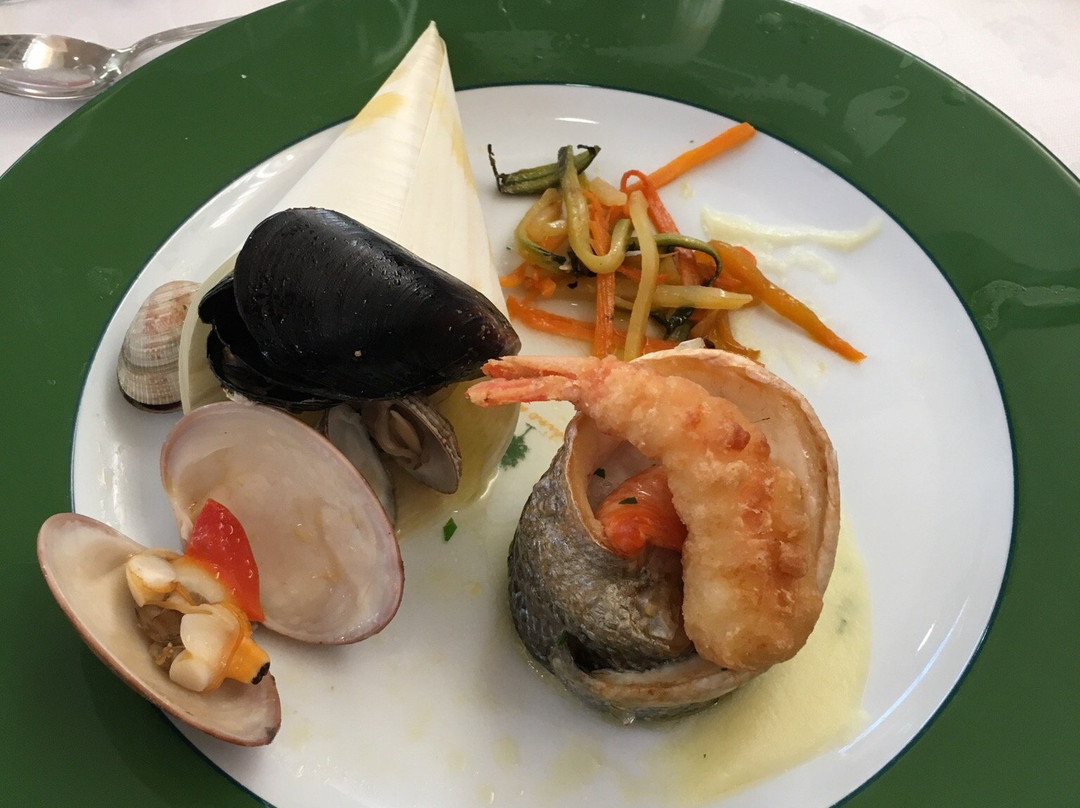 Cervinara餐馆和美食-Il giardino dei tigli - villa bianco