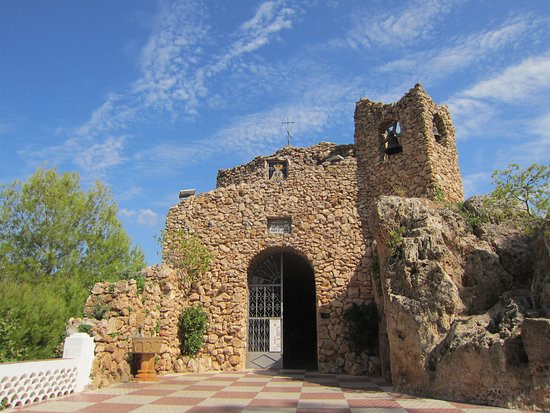 Ermita de la Virgen de la Pena景点图片