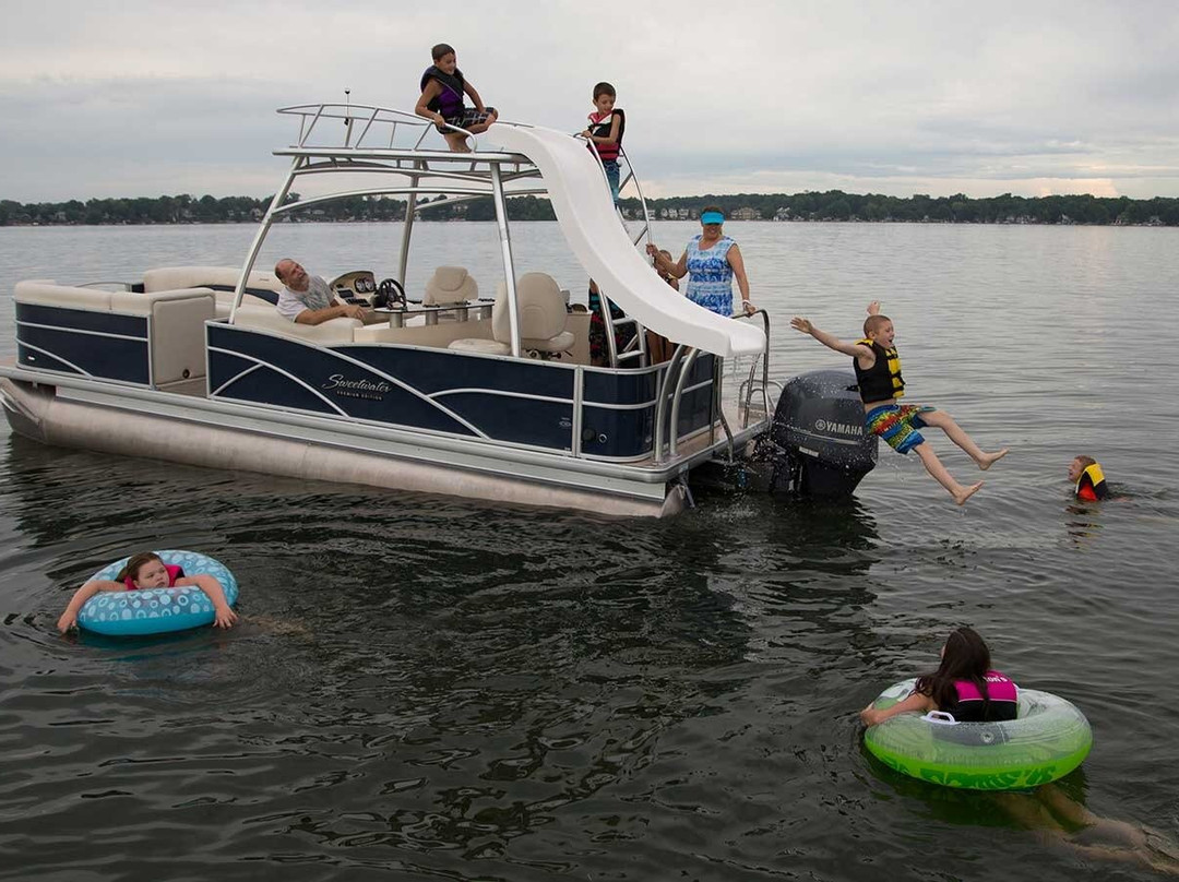 Lone Star Lodge and Marina