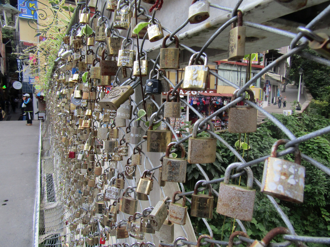 Puente Sinchi Roca-温泉镇必去景点