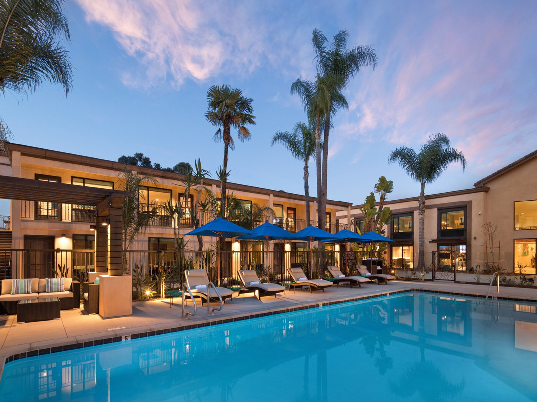 舒适套房酒店-长滩会议中心主图