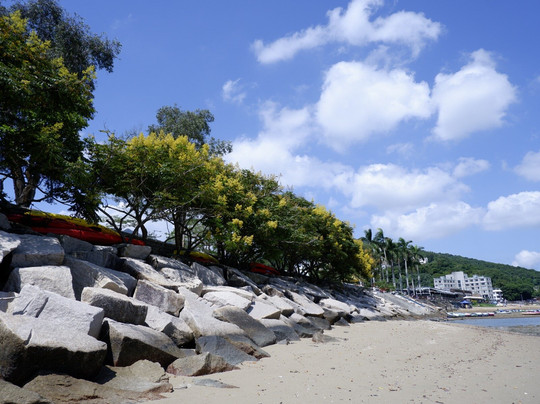 西贡海滨乐园购物天地