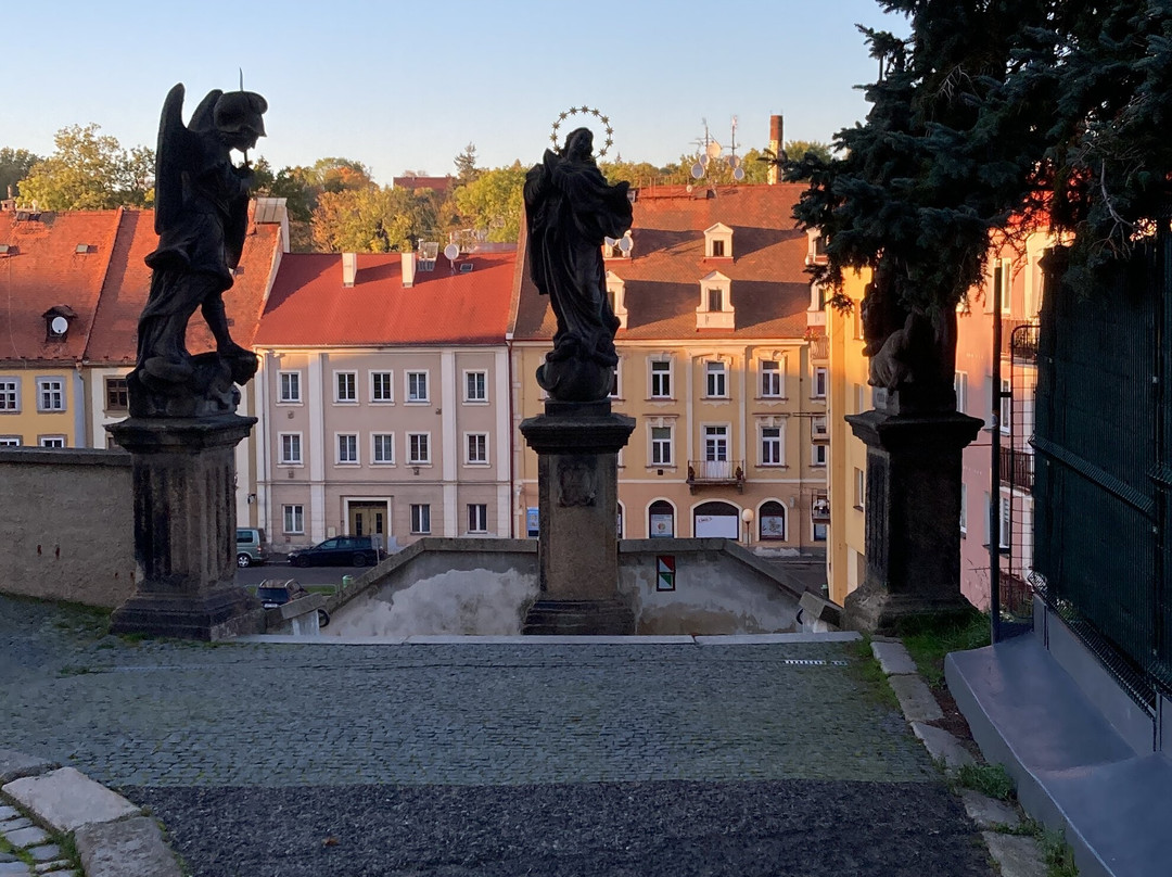 Statue des Erzengels Michael-黑普必去景点