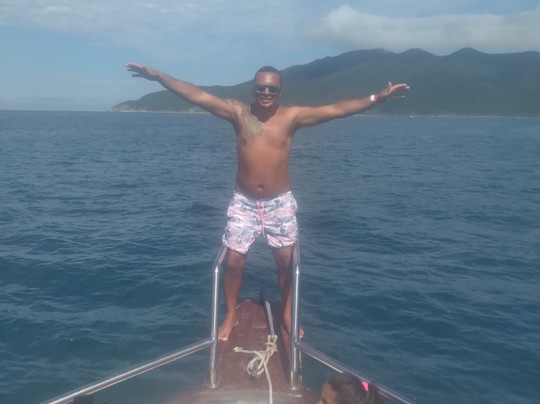 Barco Perola Negra-阿拉伊阿尔港必去景点