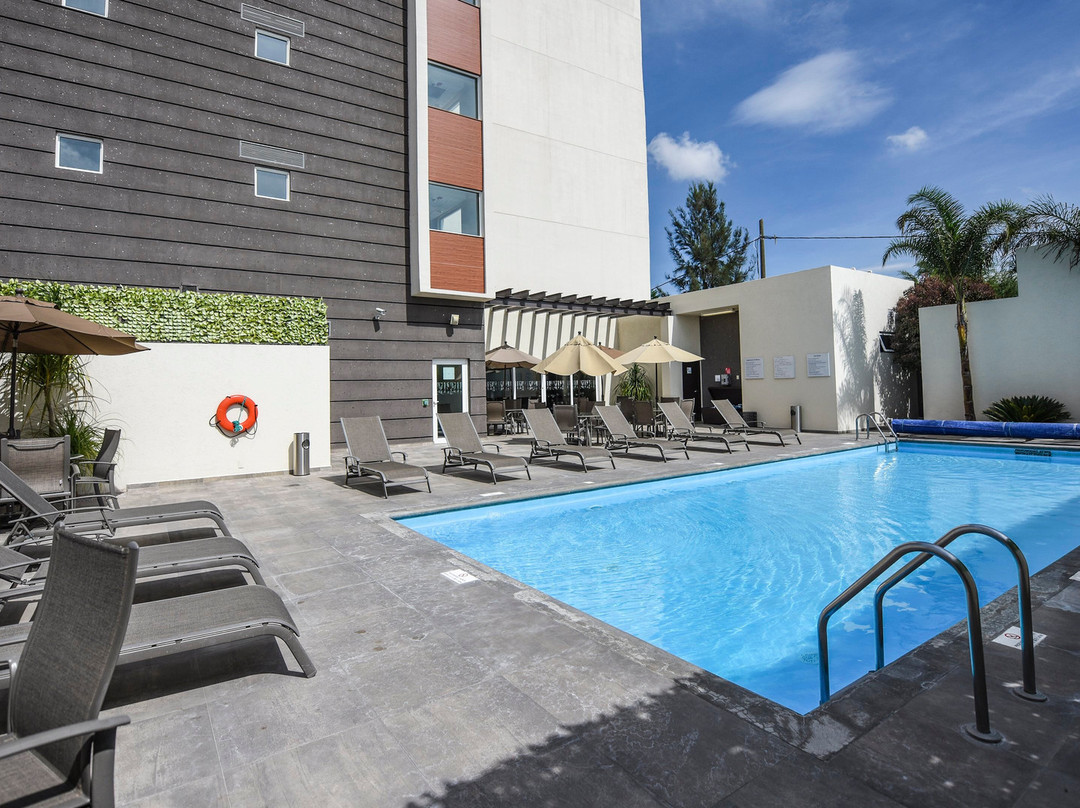 Holiday Inn Express & Suites Celaya By IHG主图