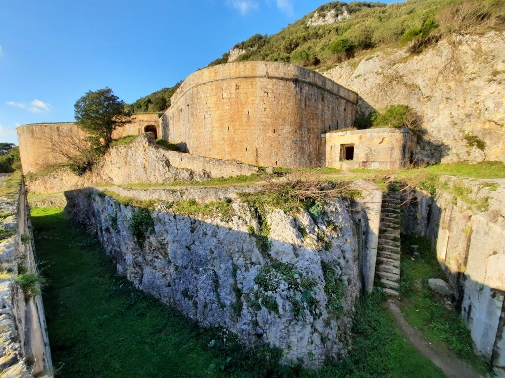 Fuerte San Carlos景点图片