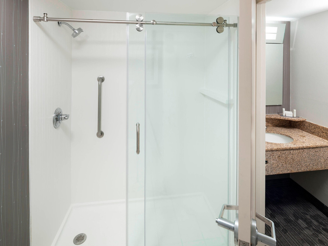 塔斯卡卢萨万怡酒店主图