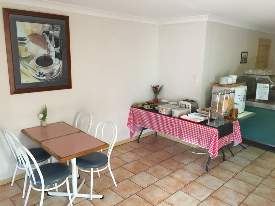 穿越田野汽车旅馆主图