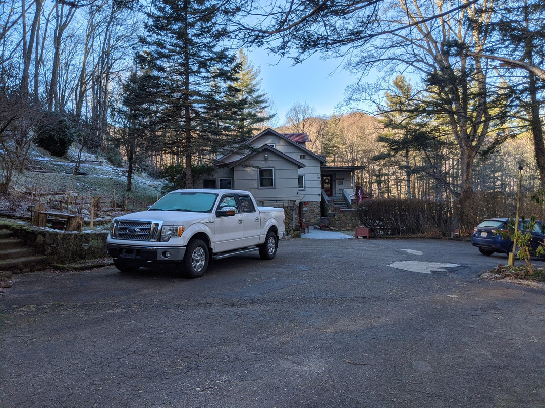 Red Leaf River Inn主图