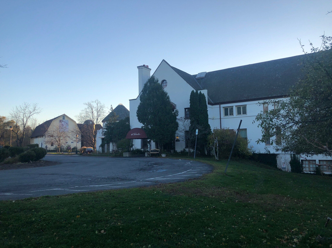 塔楼温泉度假村主图