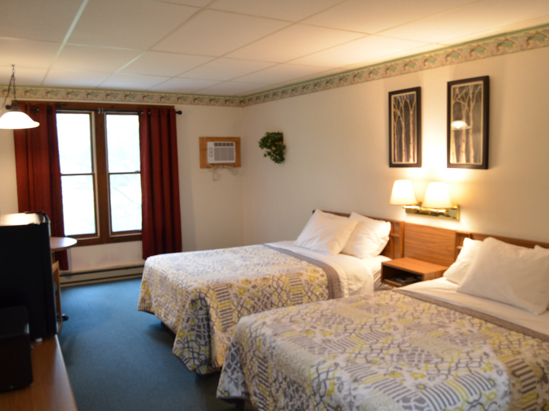 Lake Ontario Motel & Inn主图