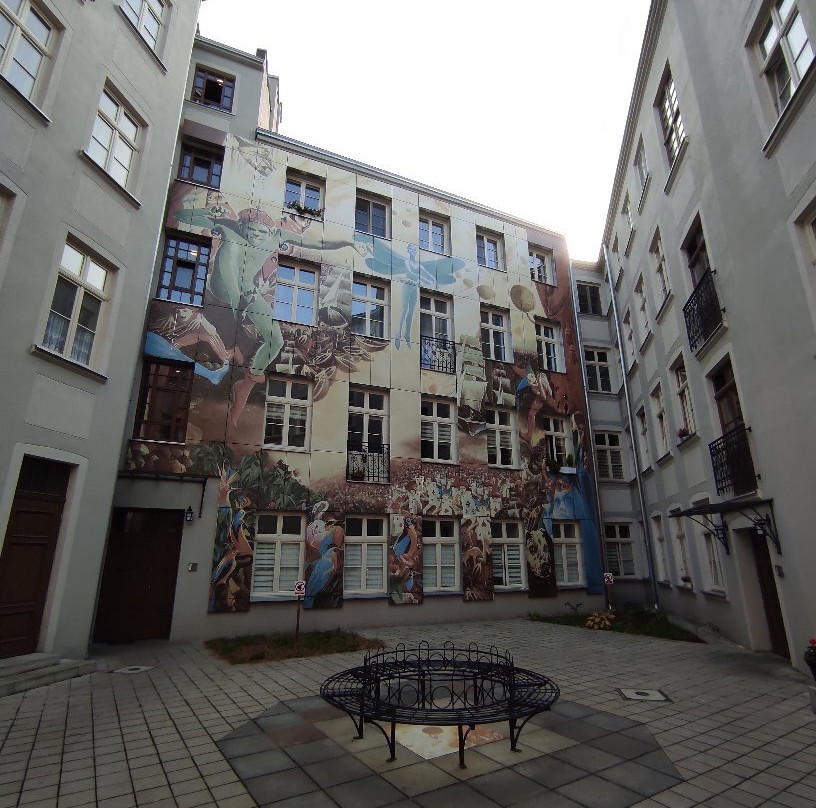 Artystyczne Podworko Wojciecha Siudmaka-罗兹必去景点