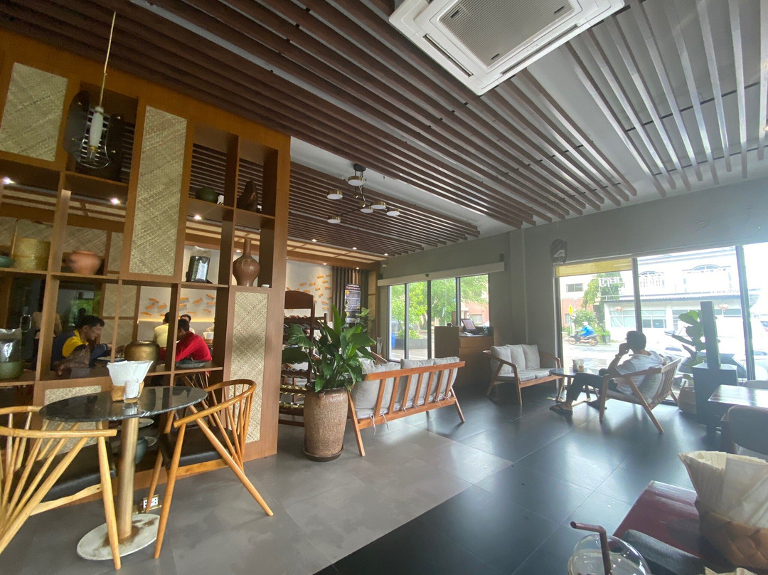 Anon Cafe' & Restaurant