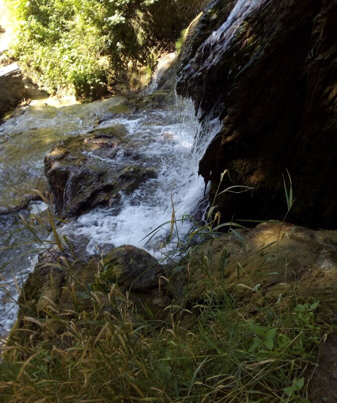 Lucky Waterfall景点图片