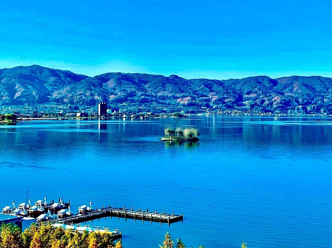 Lake Suwa Geyser Center景点图片