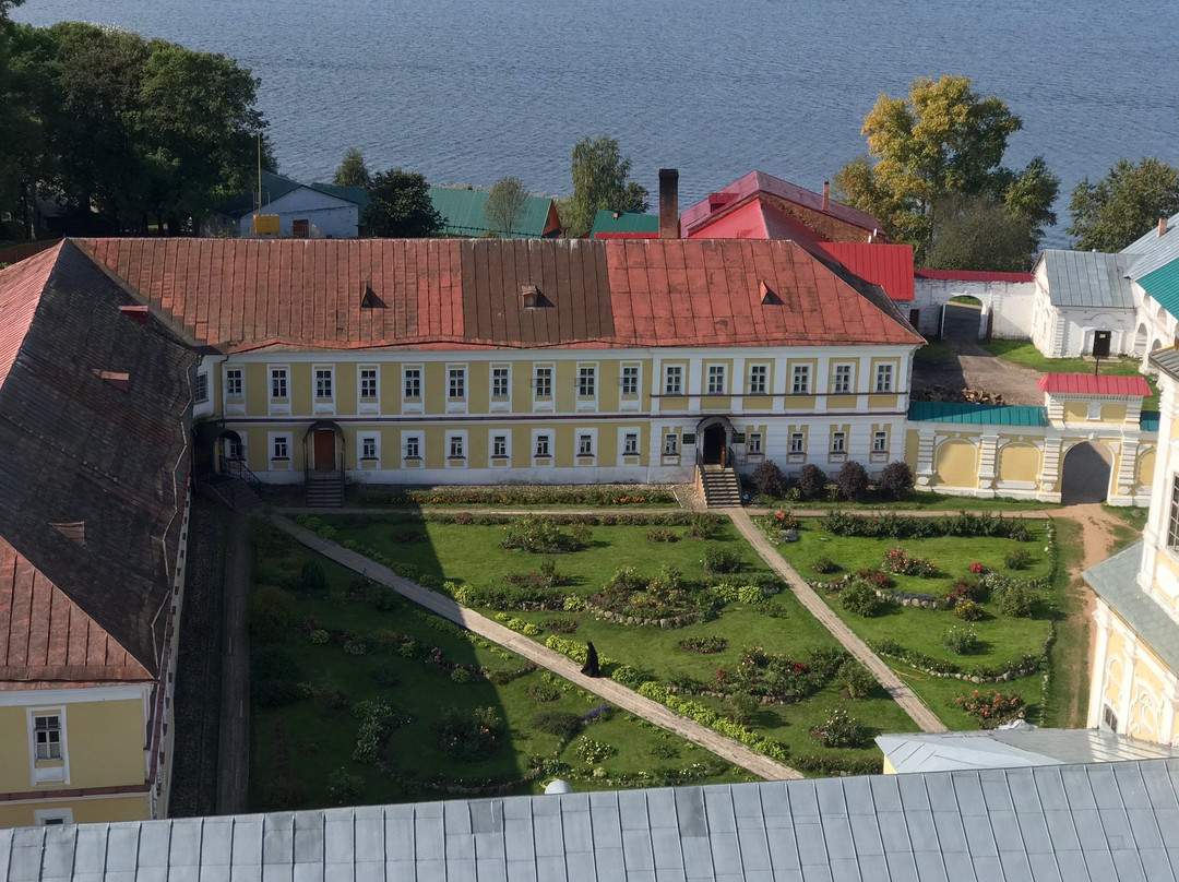 Nilov Monastery景点图片