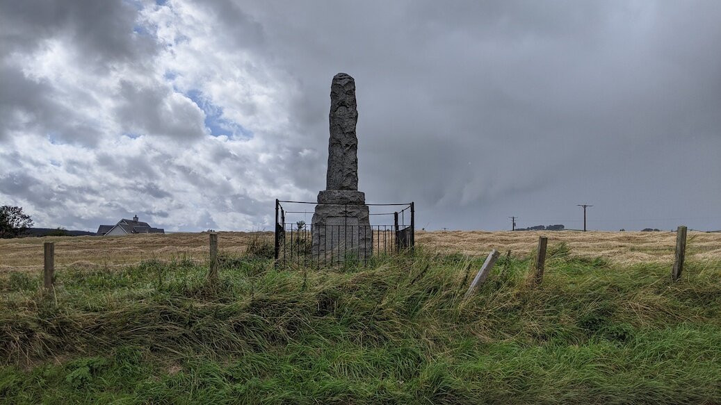 Monument To Donald Cargill景点图片