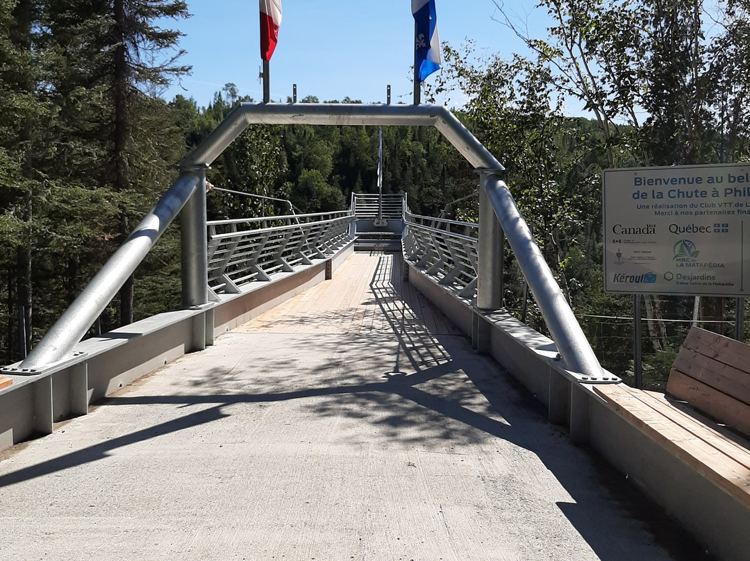 La Chute A Philomene-Saint Aime Des Lacs必去景点