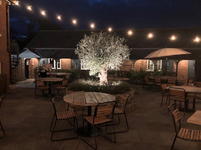 The Lodge Duxford主图