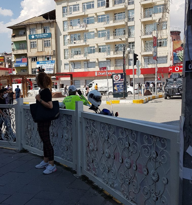 Cumhuriyet Caddesi-Van必去景点