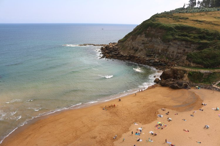 Playa de la Nora-Quintueles必去景点