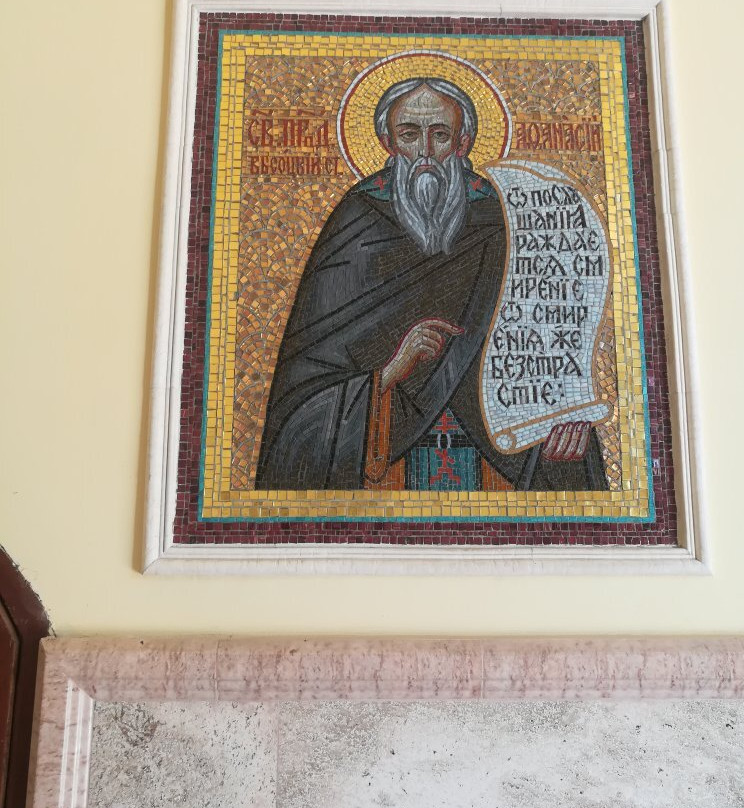 Tryokh Svyatiteley Velikikh Nadvratnaya Church-Serpukhov必去景点