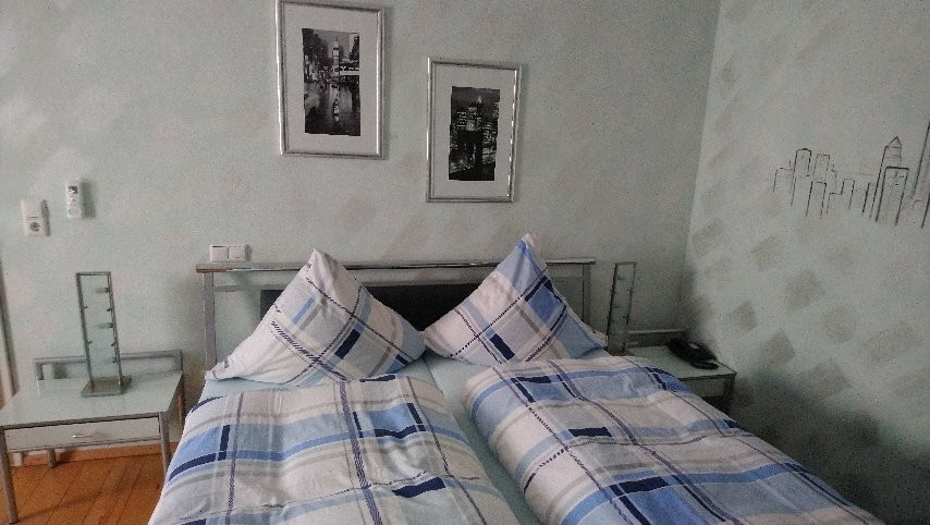 Cleo's Hotel & Cafe主图