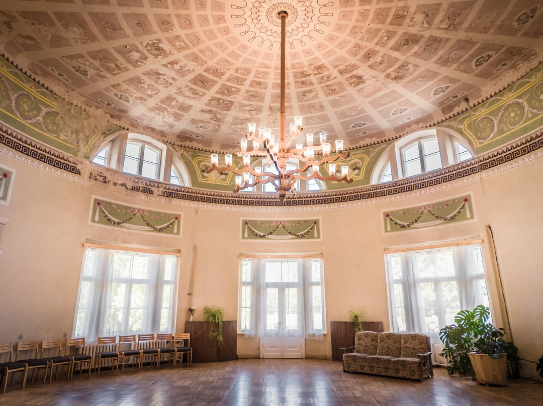 Kazdanga Palace-Kazdanga必去景点