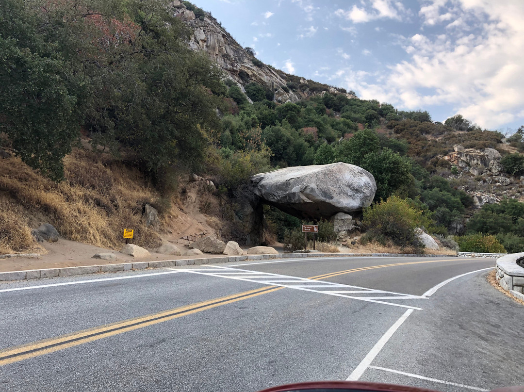Tunnel Rock-红杉&国王峡谷国家公园必去景点