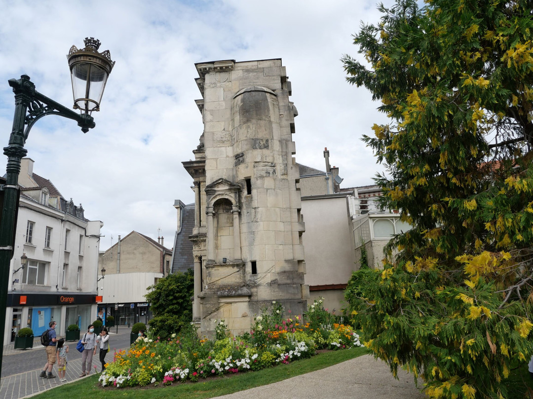 Portail Saint-Martin-埃佩尔内必去景点